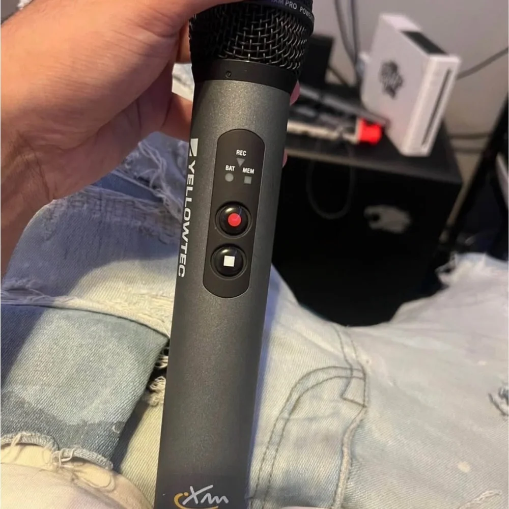 Wireless Handheld Microphone - Black